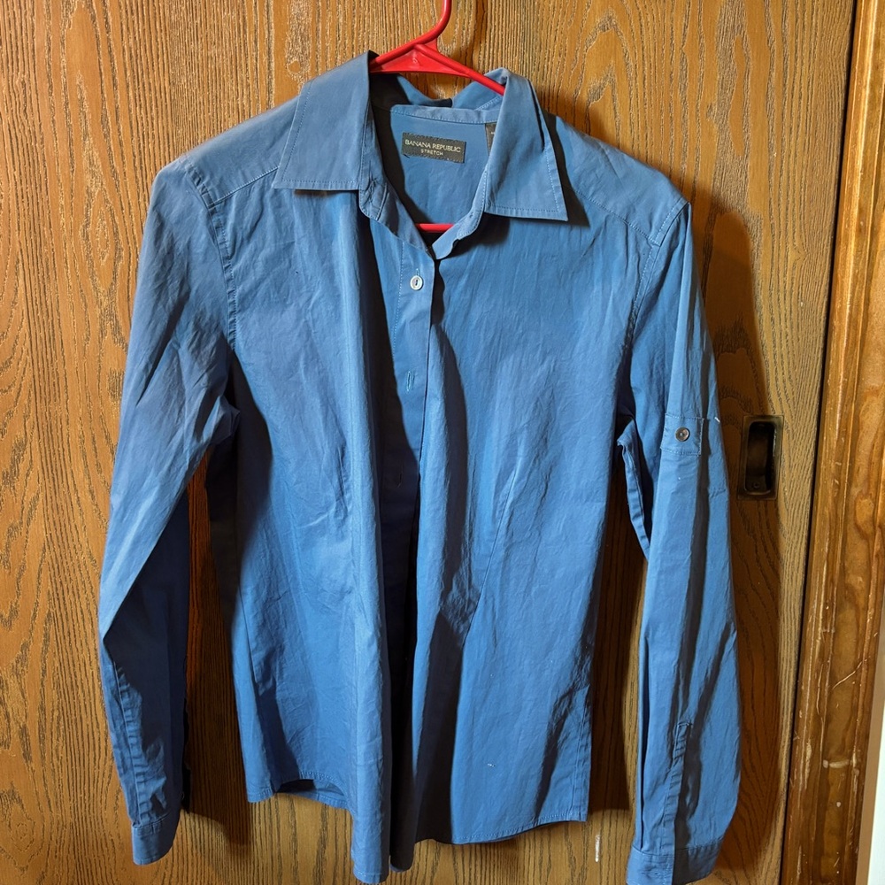 Banana Republic Women’s (Unisex Fit) Blue Button Down